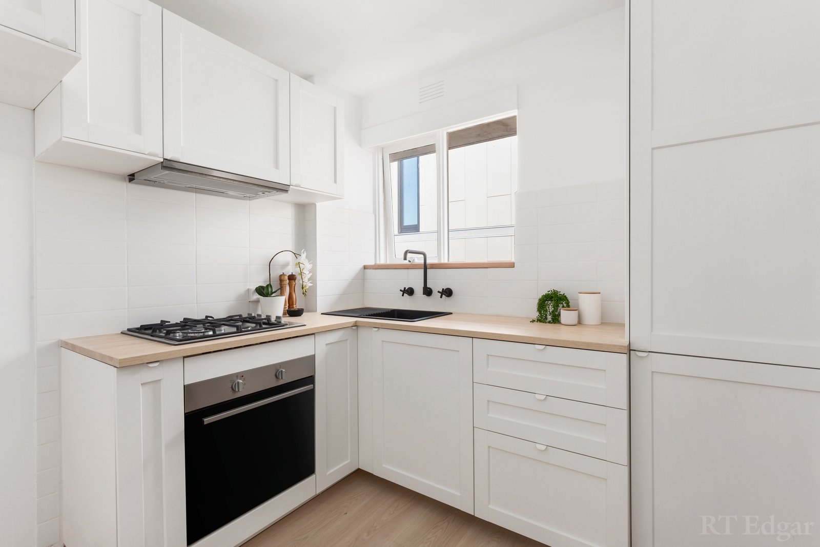 Real Estate and Property in 13/14 Springfield Avenue, Toorak, VIC