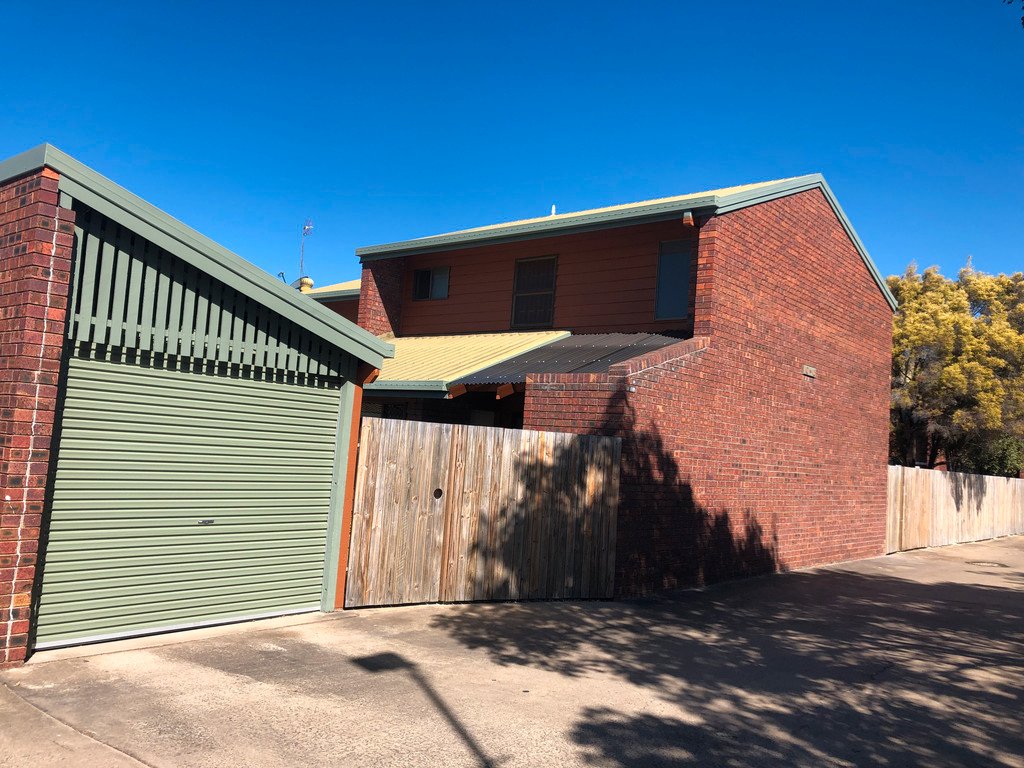 13/15 Roberts Street SOUTH GLADSTONE 15