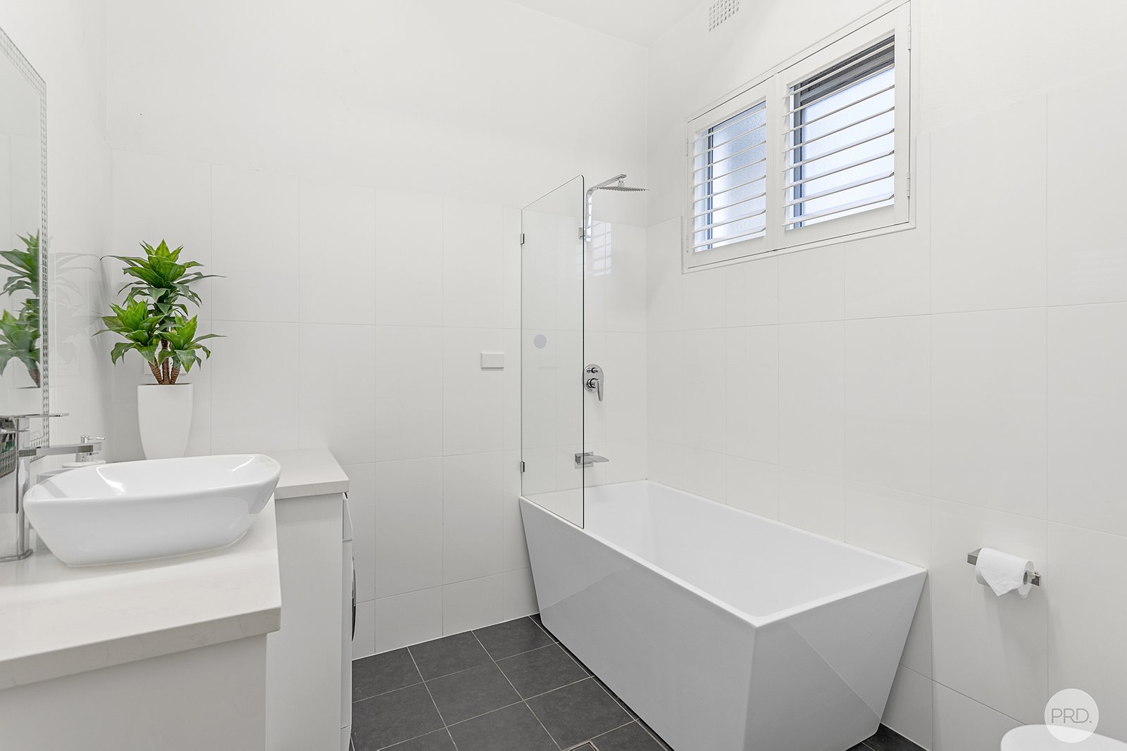 13/15 Victoria Parade NELSON BAY 16