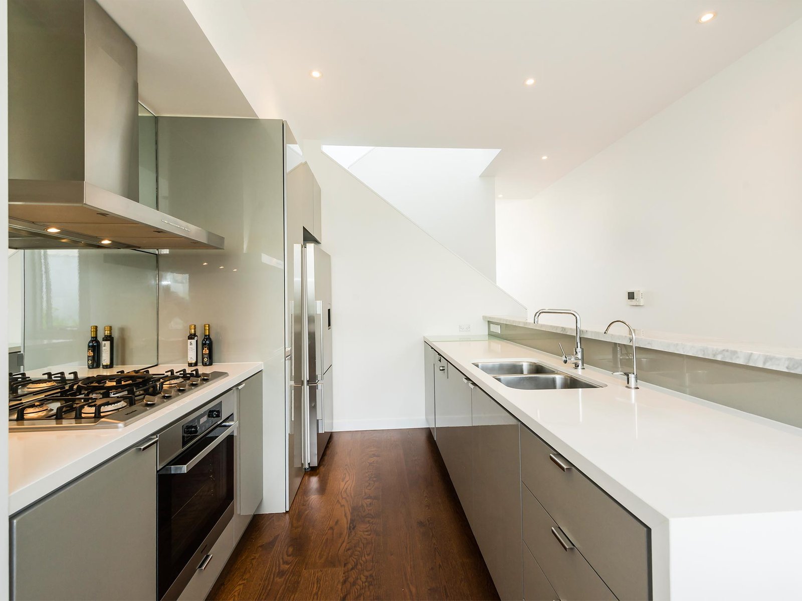 Gallery: 13/170 Beach Road