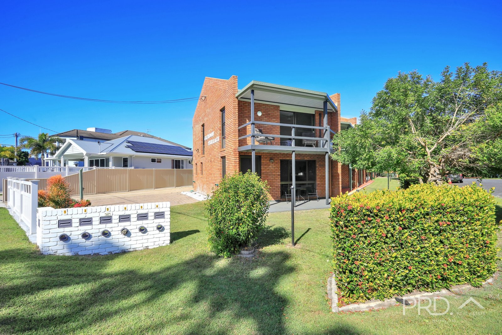 1/318 Esplanade  SCARNESS 1