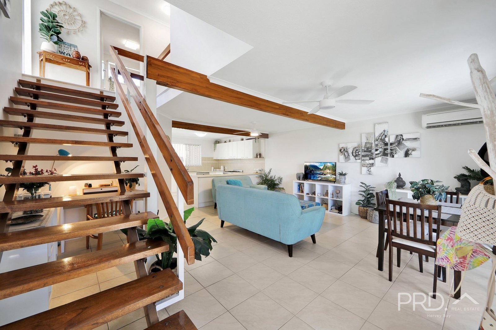 1/318 Esplanade  SCARNESS 9