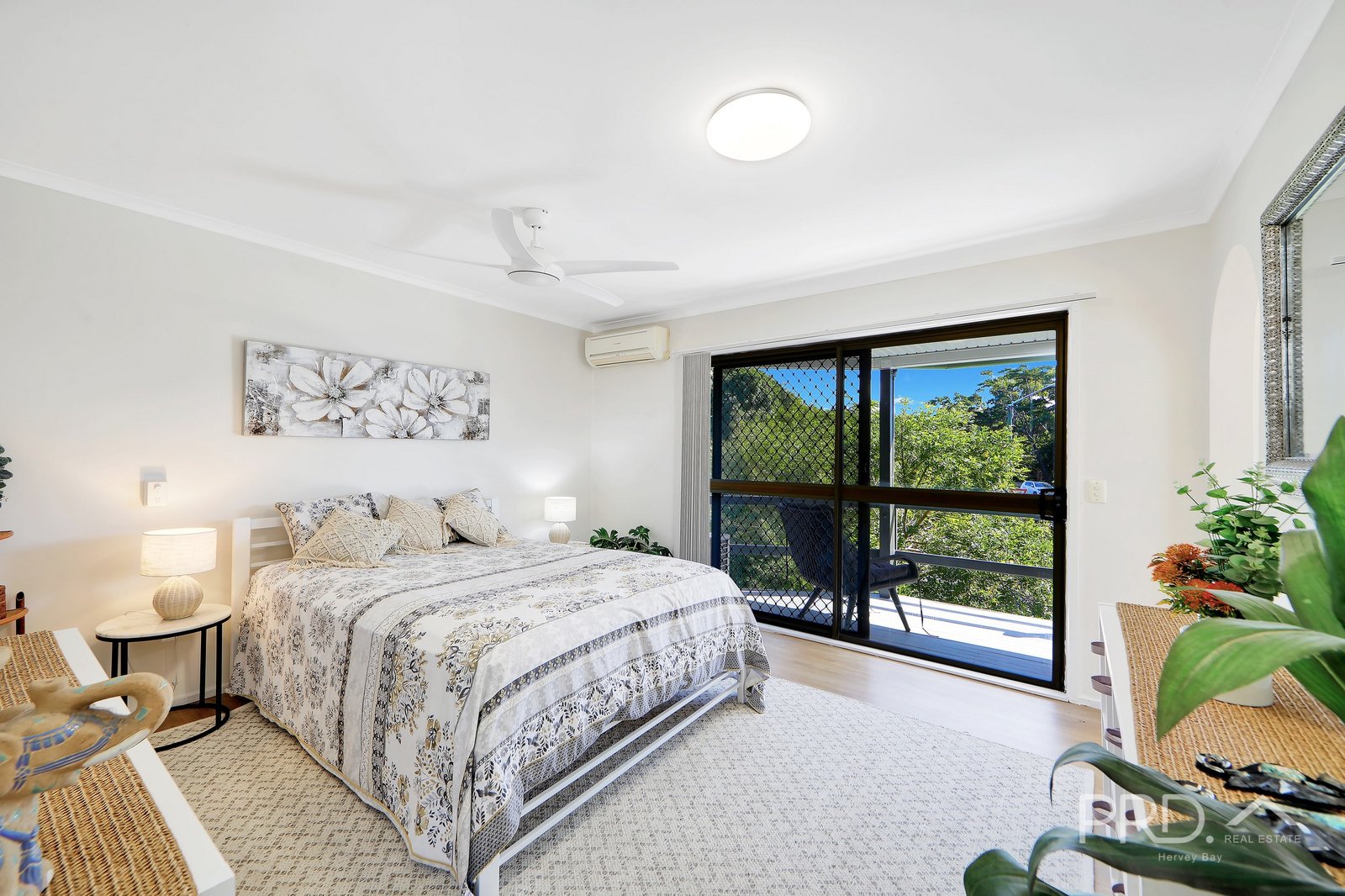 1/318 Esplanade  SCARNESS 19