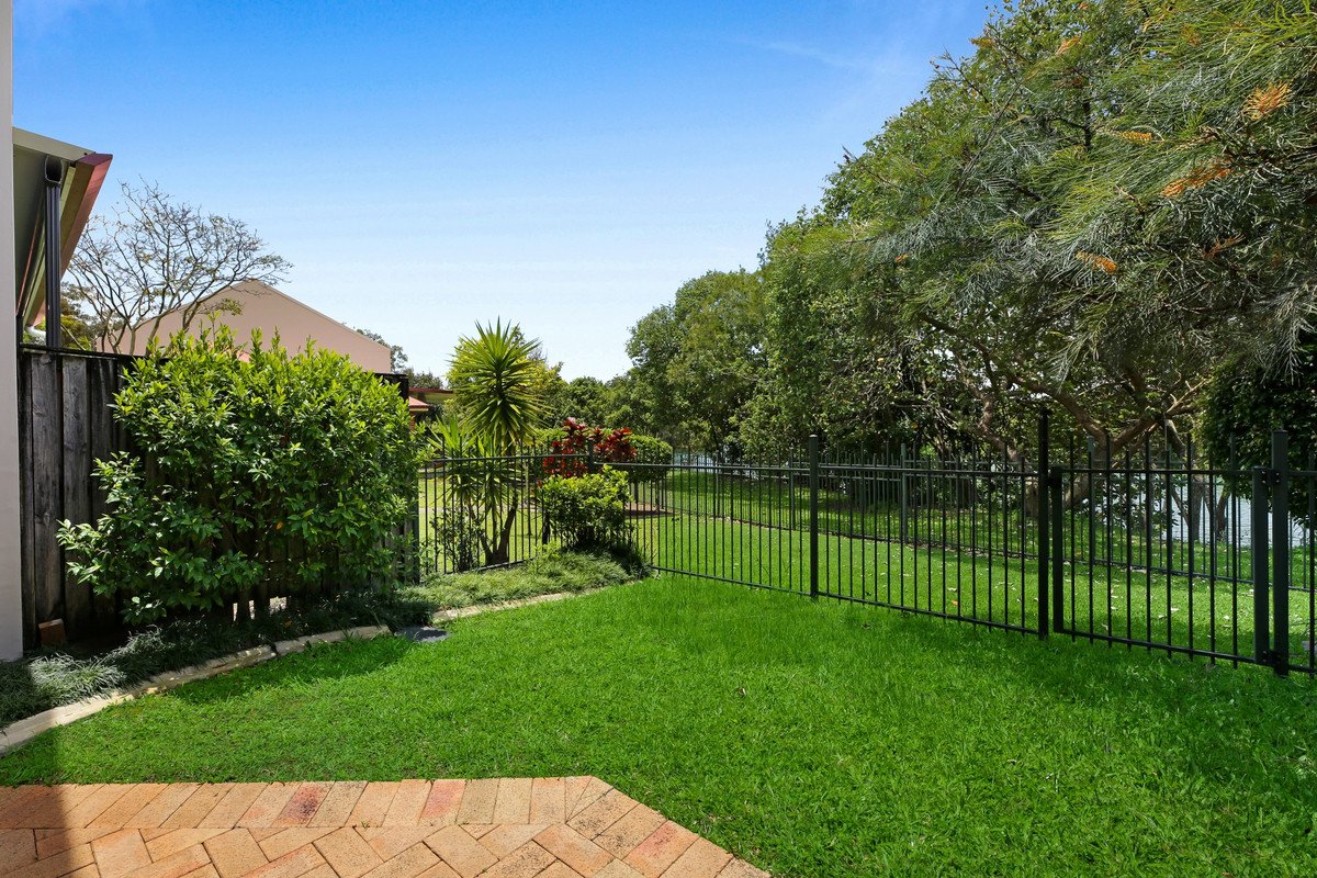 13/18 Tallebudgera Creek Road Burleigh Heads 7