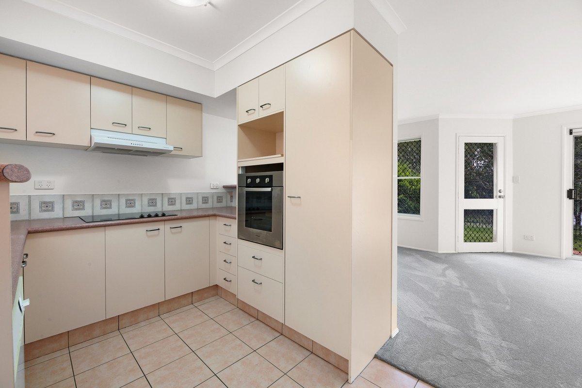 13/18 Tallebudgera Creek Road Burleigh Heads 13