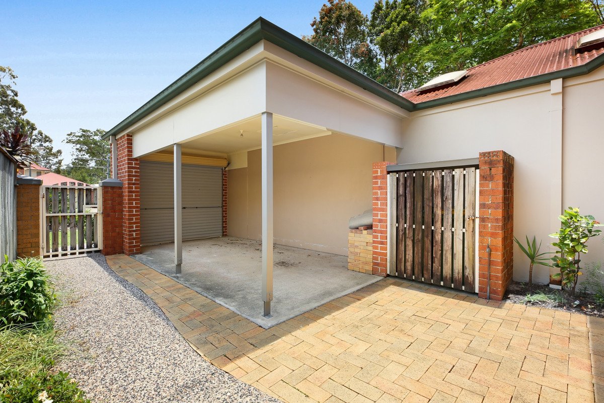 13/18 Tallebudgera Creek Road Burleigh Heads 33