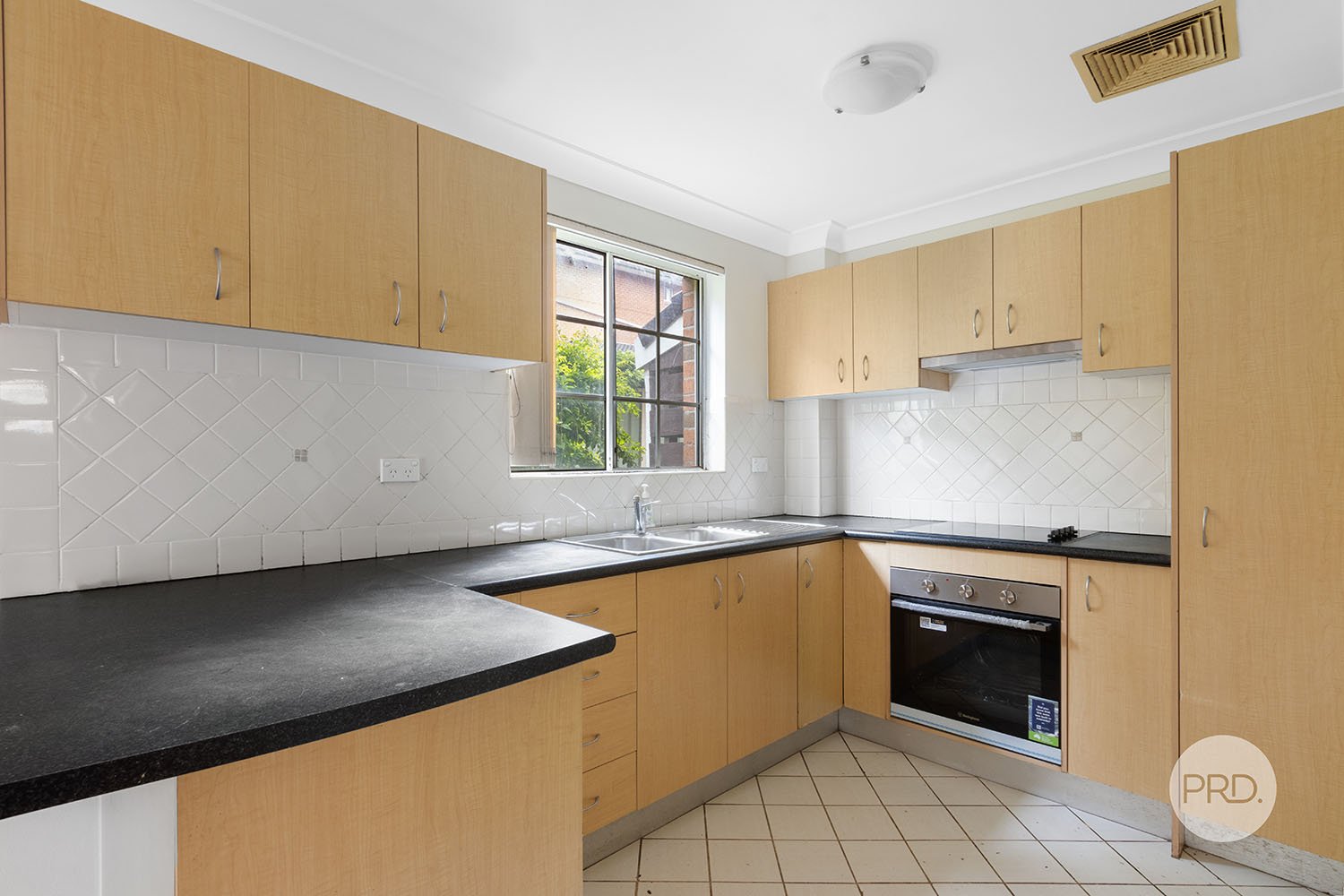 13/2-4 Connelly Street PENSHURST 3