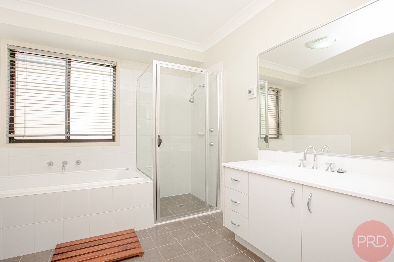 132 Aberglasslyn Road RUTHERFORD 8