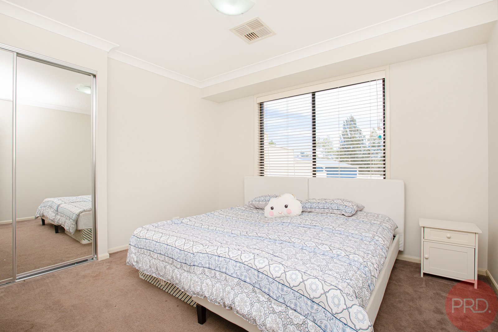 132 Aberglasslyn Road RUTHERFORD 9