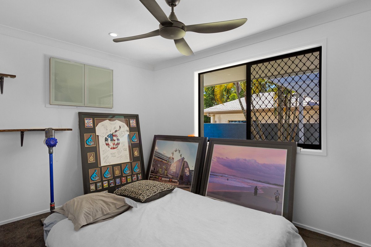 132 Acanthus Avenue BURLEIGH WATERS 12