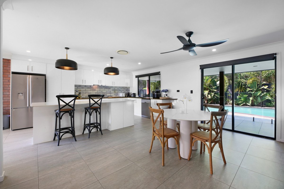 132 Acanthus Avenue Burleigh Waters 11