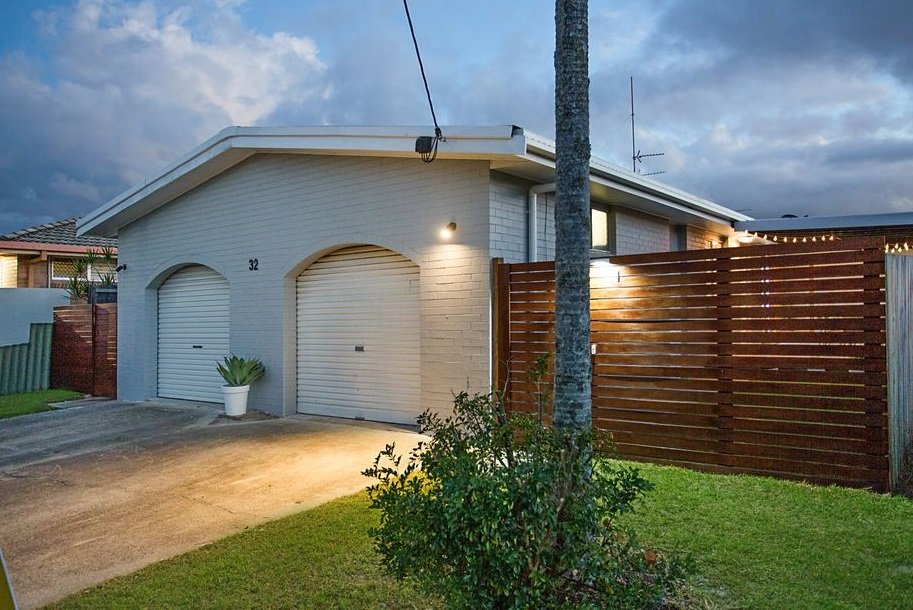 1/32 Albion Ave  MIAMI 1