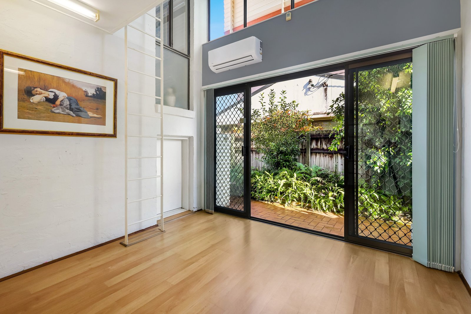 132 Ashmore Road BENOWA 7