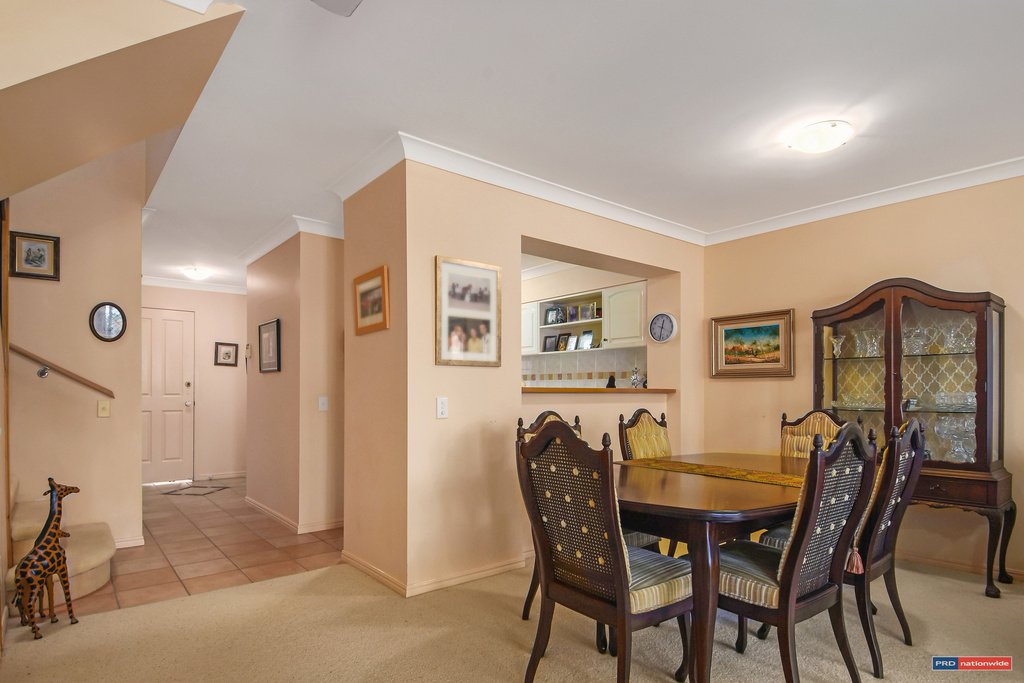13/2 Beachcomber Court BURLEIGH WATERS 7