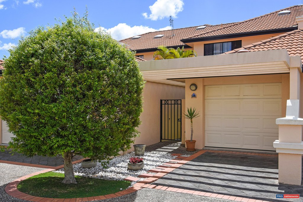 13/2 Beachcomber Court BURLEIGH WATERS 13