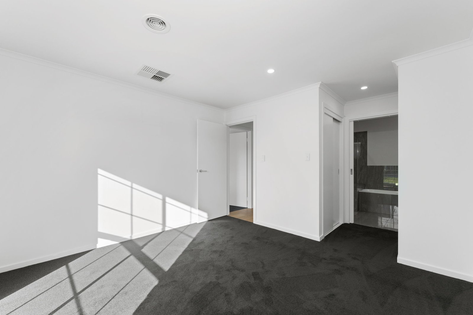 Gallery: 1/32 Blyth Street