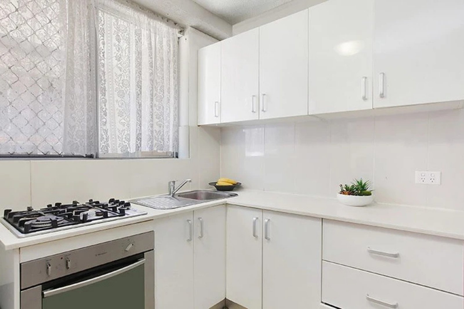 1/32 Brittain Crescent HILLSDALE 3