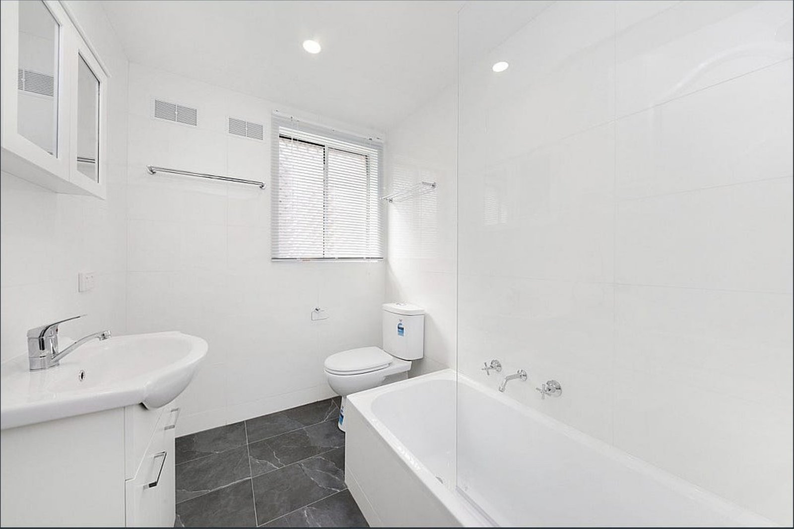 1/32 Brittain Crescent HILLSDALE 5