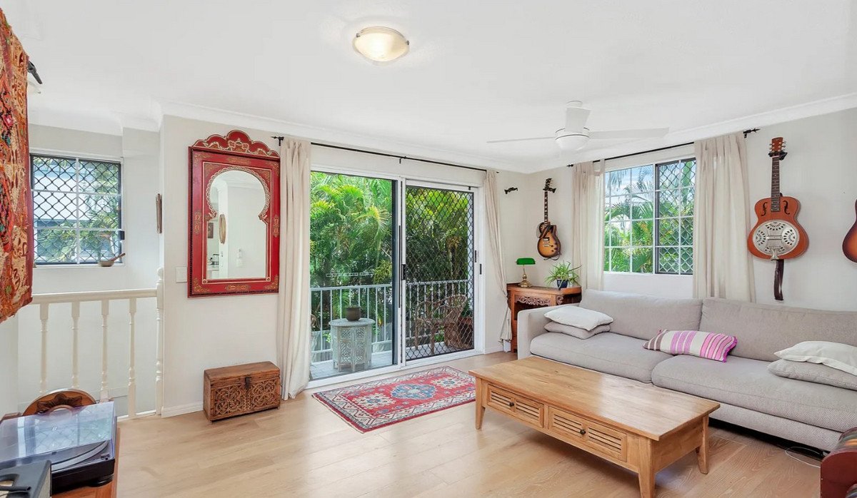 1/32 Burleigh Street Burleigh Heads 2