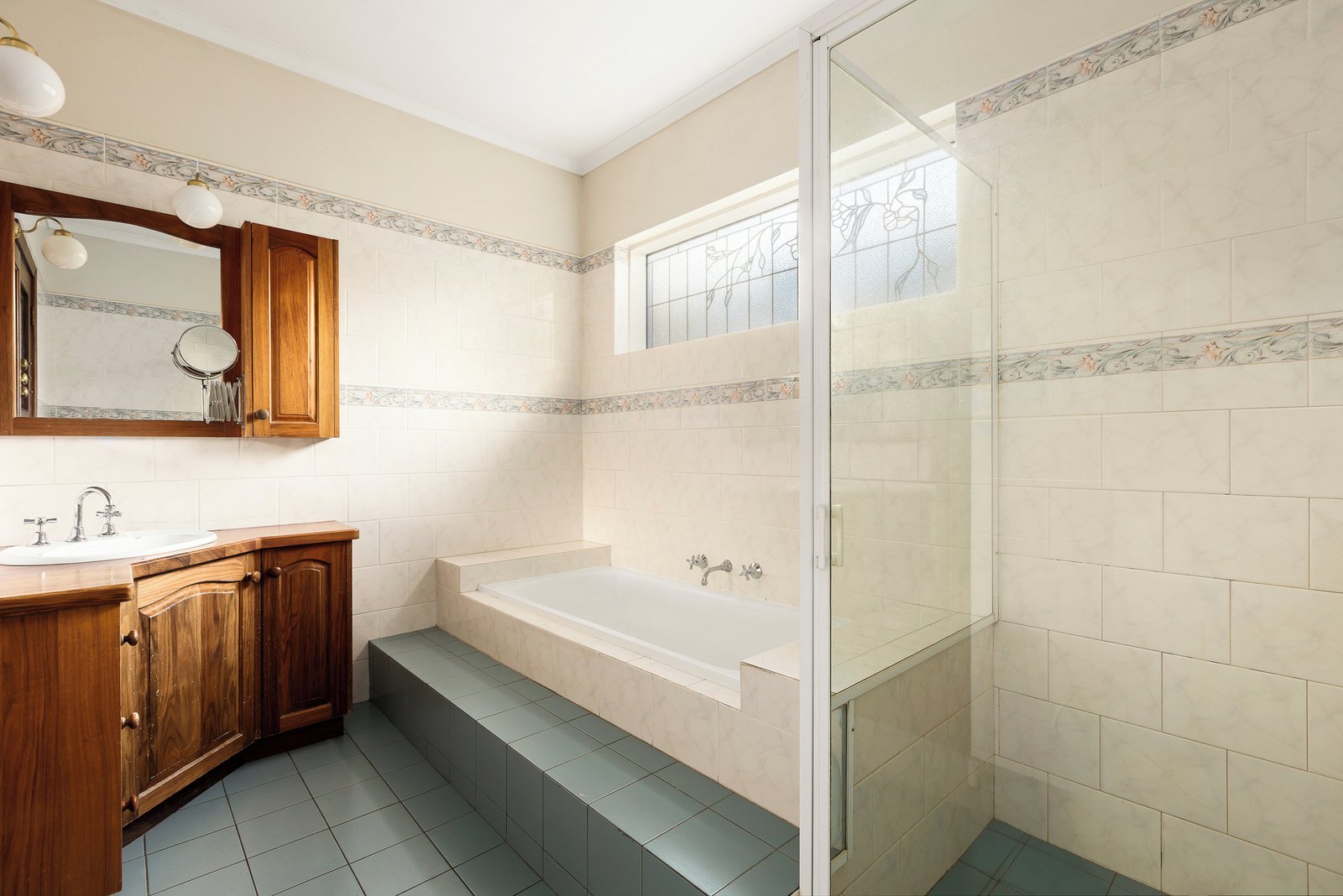 132 Canterbury Road, Canterbury, 3126