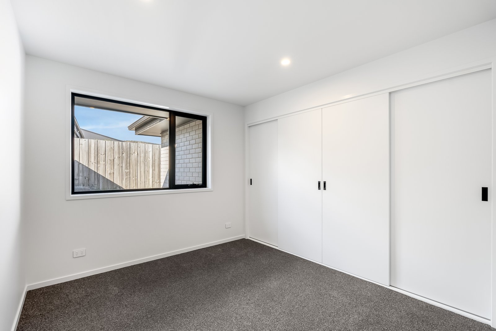 1/32 Fouche Ave  OLD BEACH 8