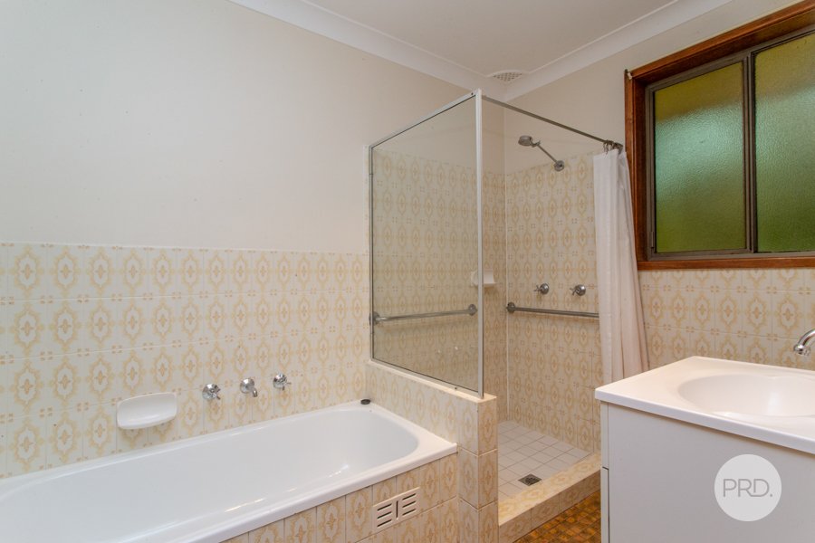 132 Hawkesbury Road SPRINGWOOD 4