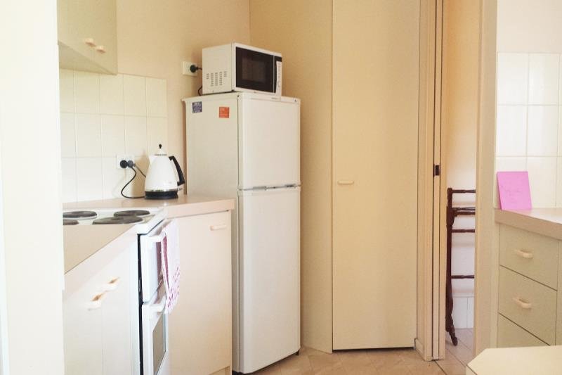 1/32 Lonergan Place EAST WAGGA WAGGA 5