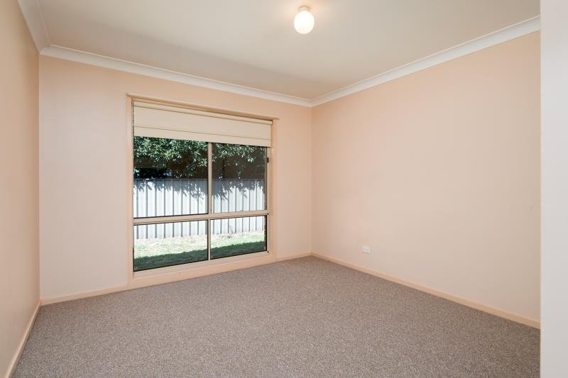 1/32 Lonergan Place EAST WAGGA WAGGA 5
