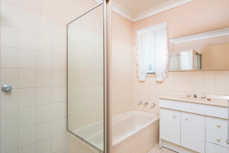 1/32 Lonergan Place EAST WAGGA WAGGA 4