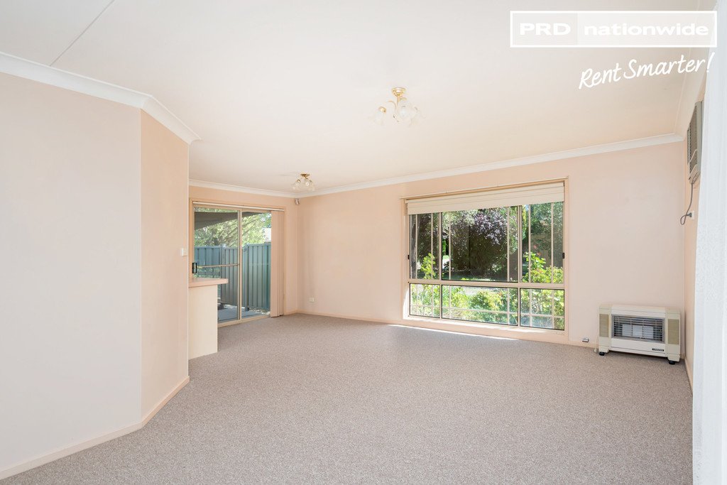 1/32 Lonergan Place EAST WAGGA WAGGA 3