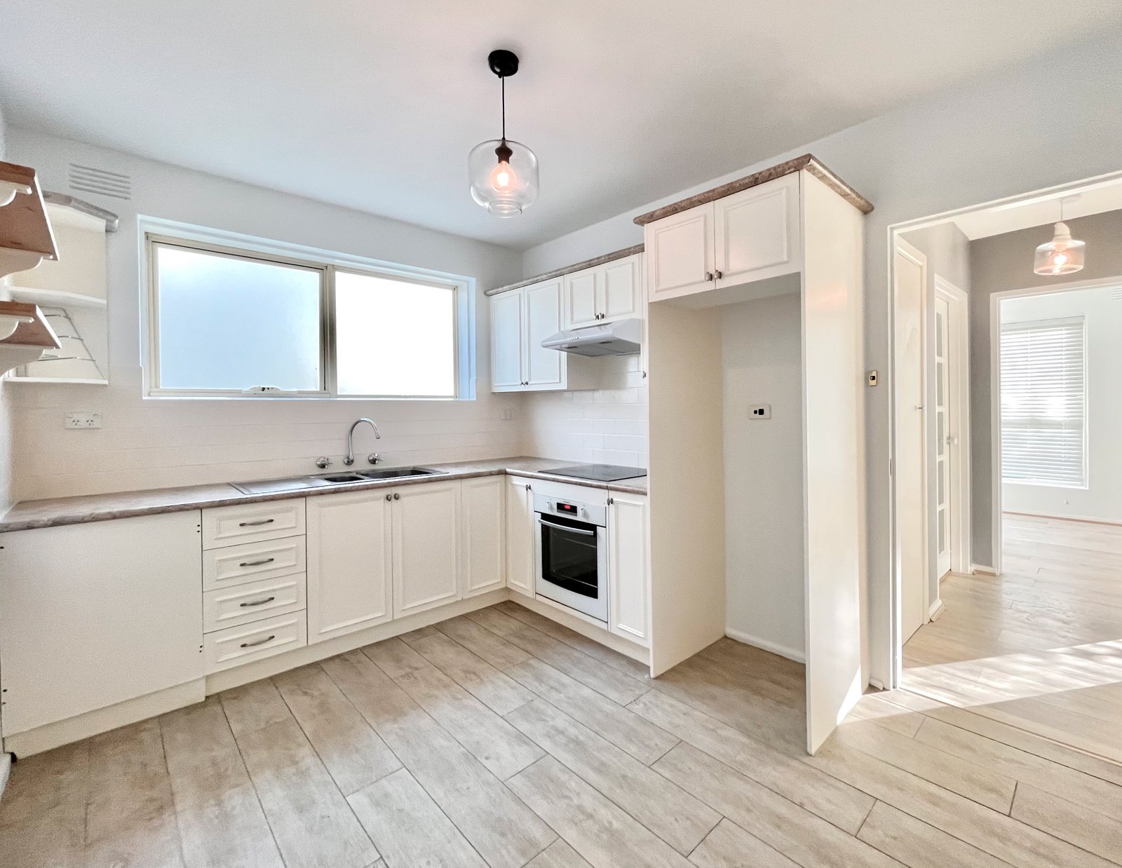 Gallery: 1/32 Madden Avenue
