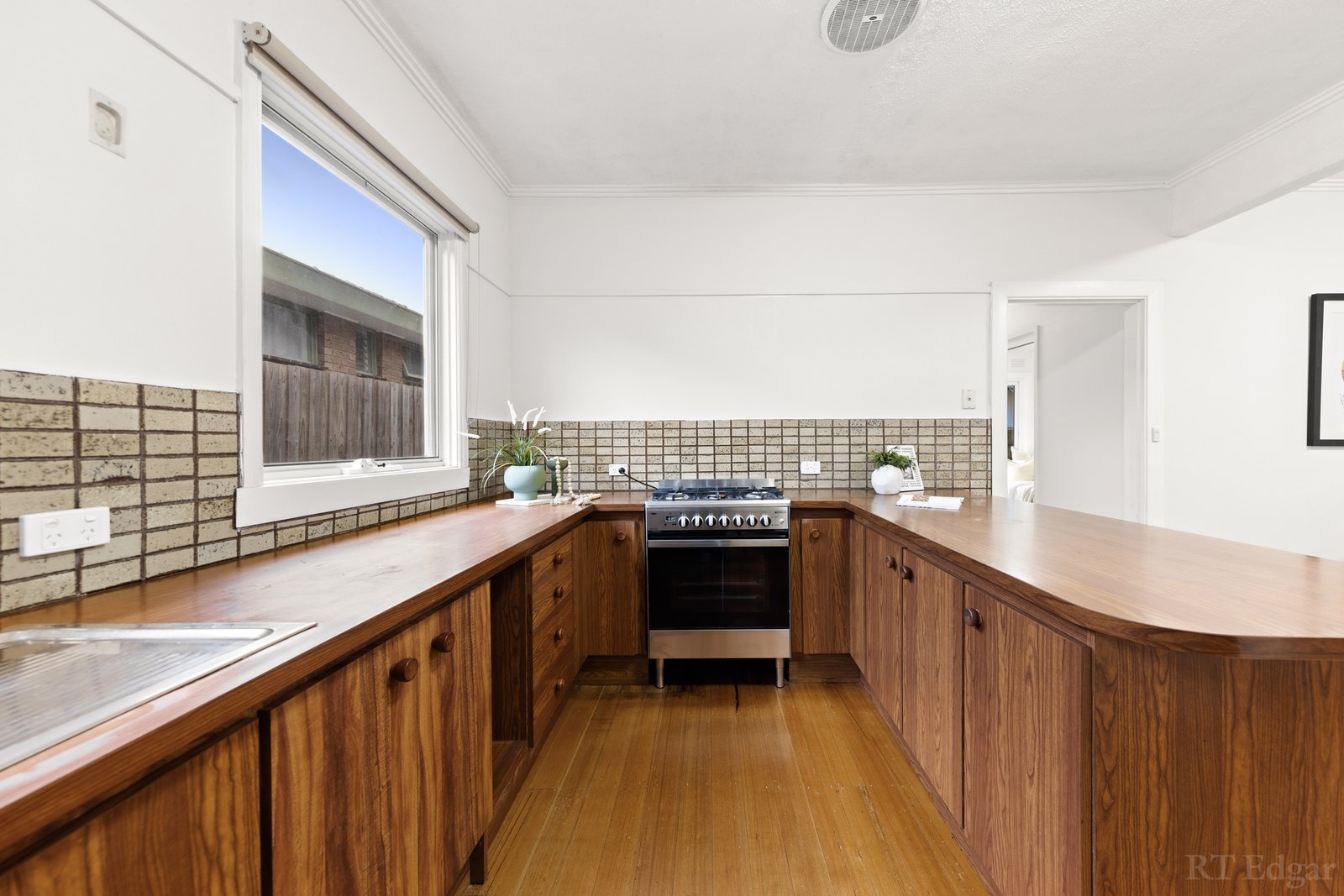 Real Estate and Property in 132 Nelson Road, Box Hill North, VIC