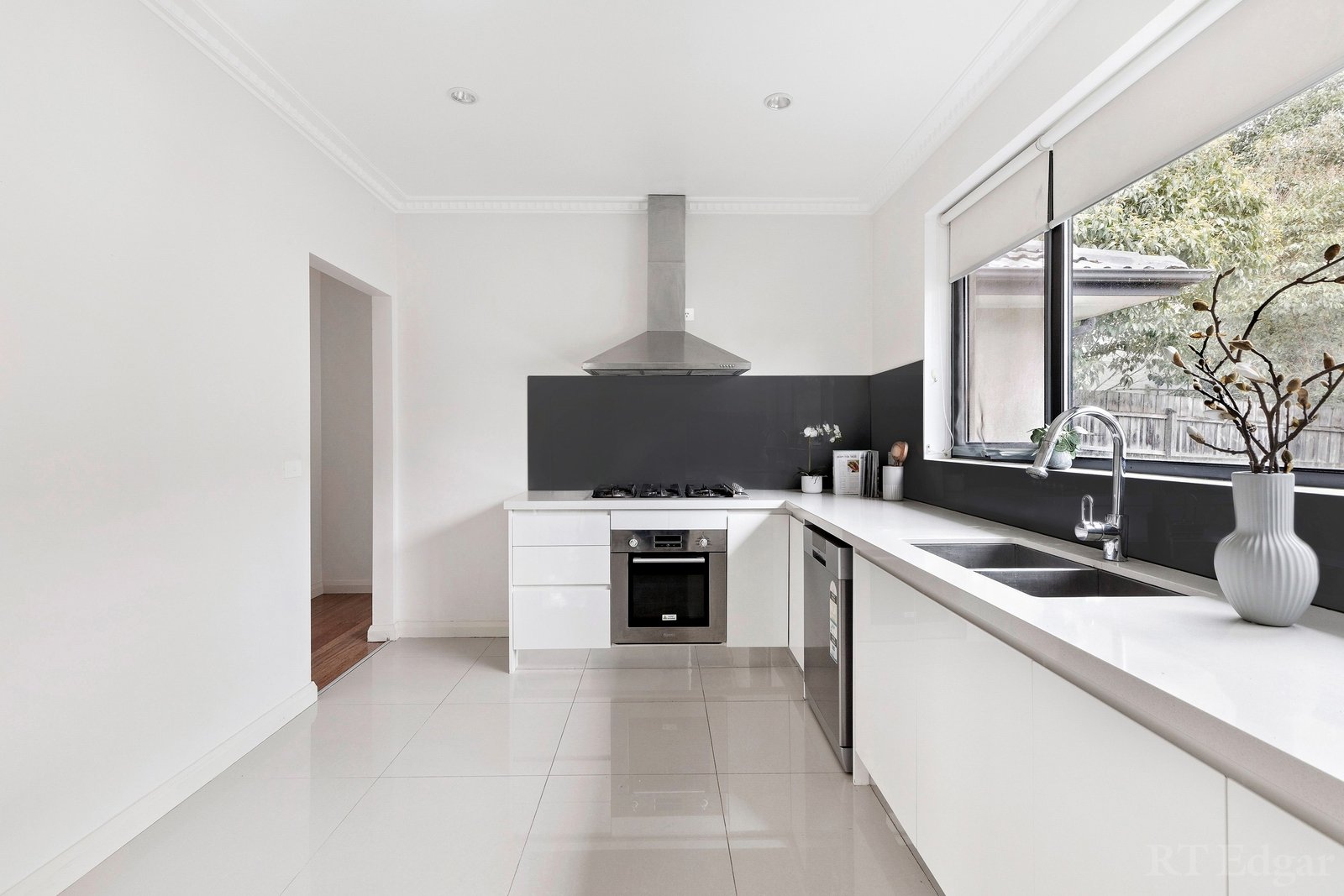 Real Estate and Property in 1/32 Outlook Drive, Doncaster, VIC