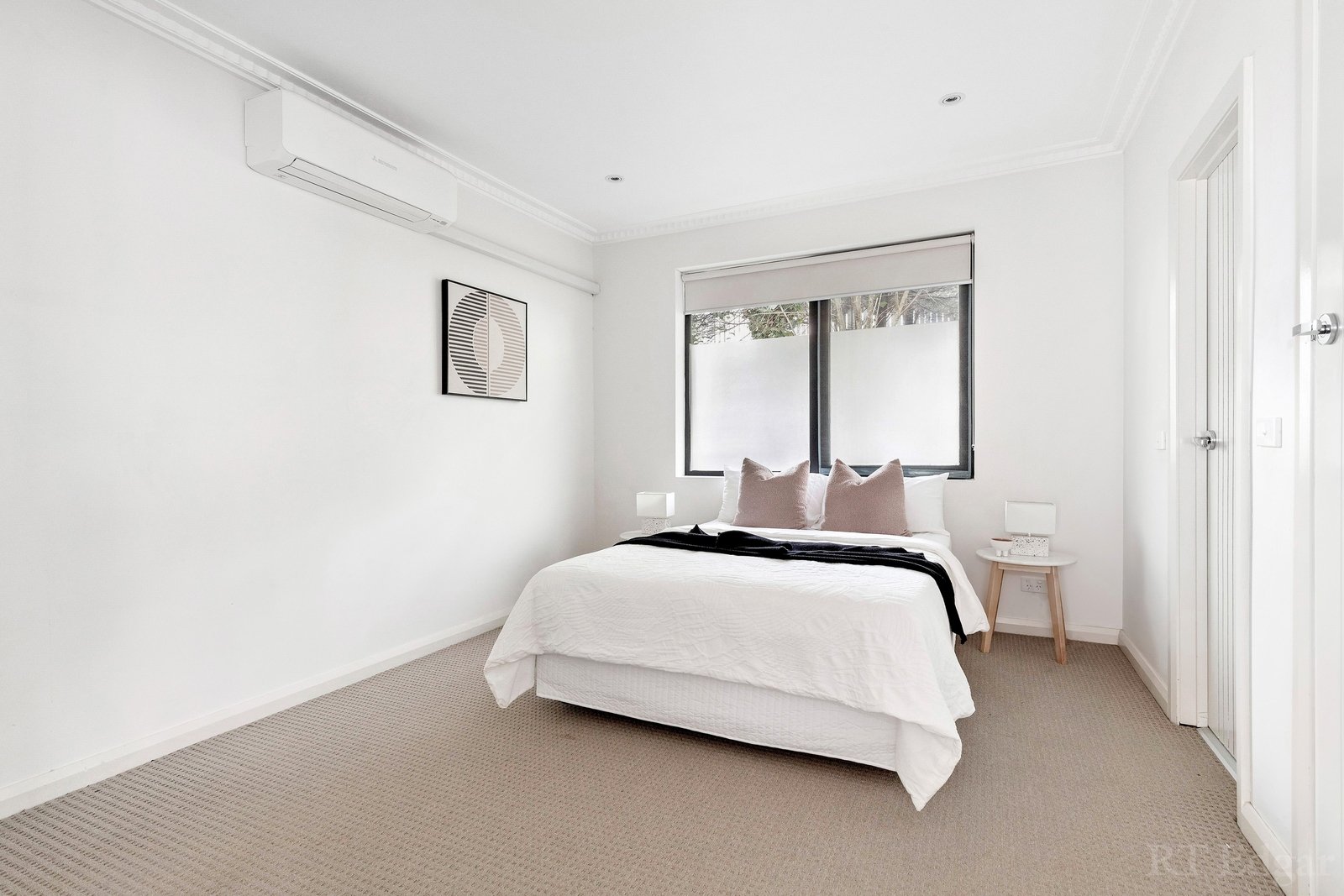 Real Estate and Property in 1/32 Outlook Drive, Doncaster, VIC