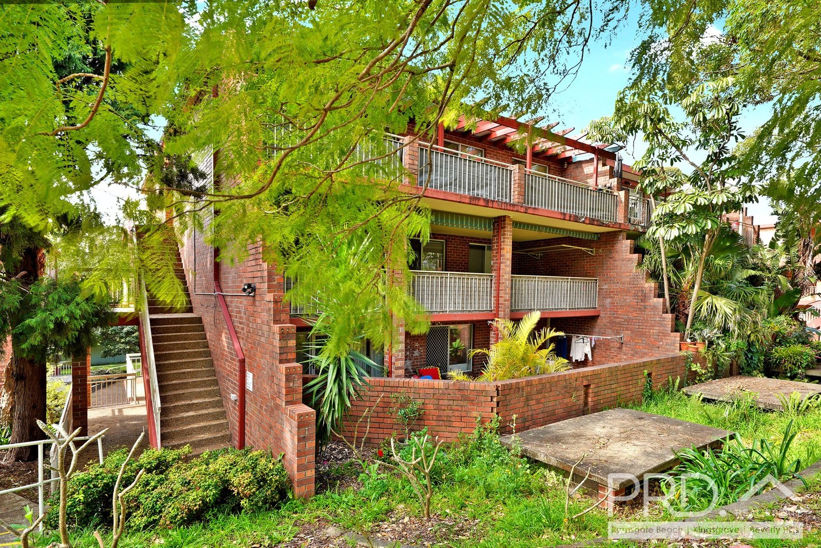 13/2 Railway Crescent JANNALI 7