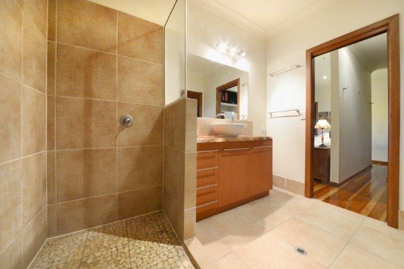 132 Stanley Drive CANNONVALE 16