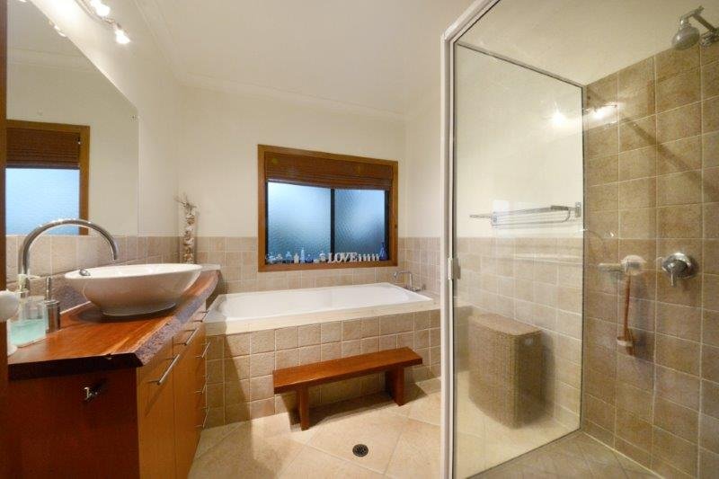 132 Stanley Drive CANNONVALE 18