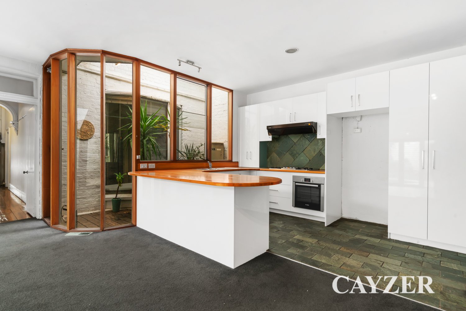Gallery: 132 Station Street