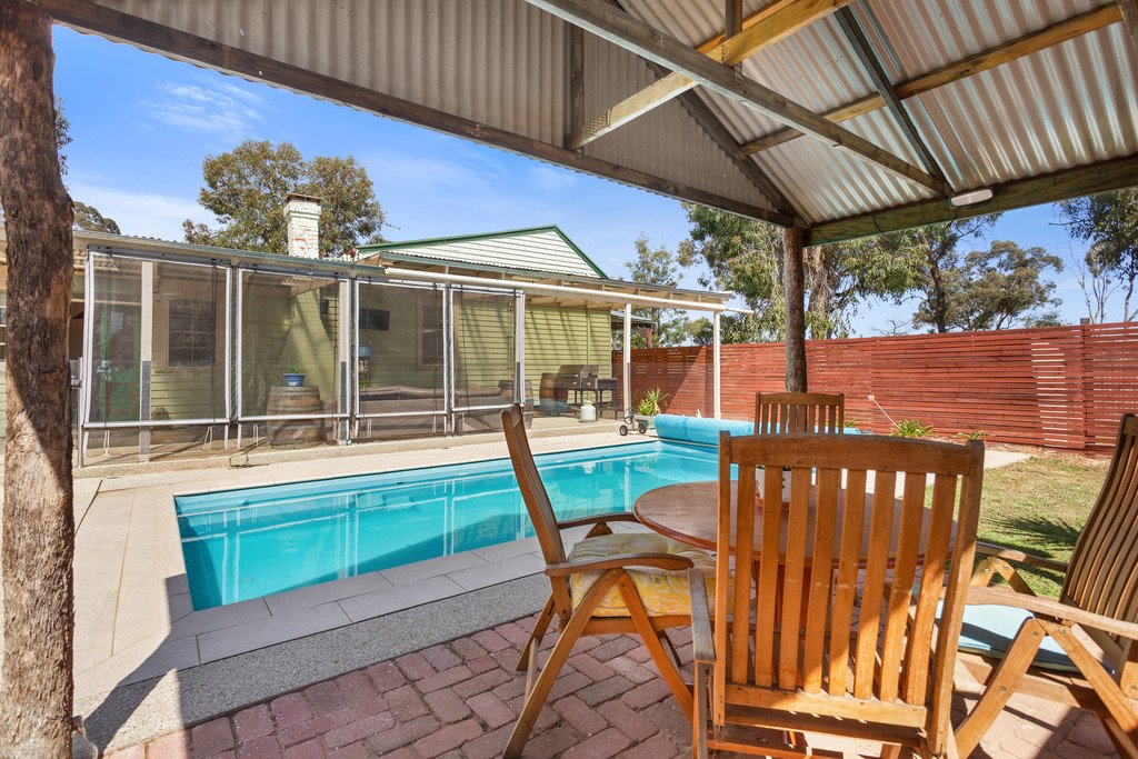 1320 Calder Highway MARONG 2