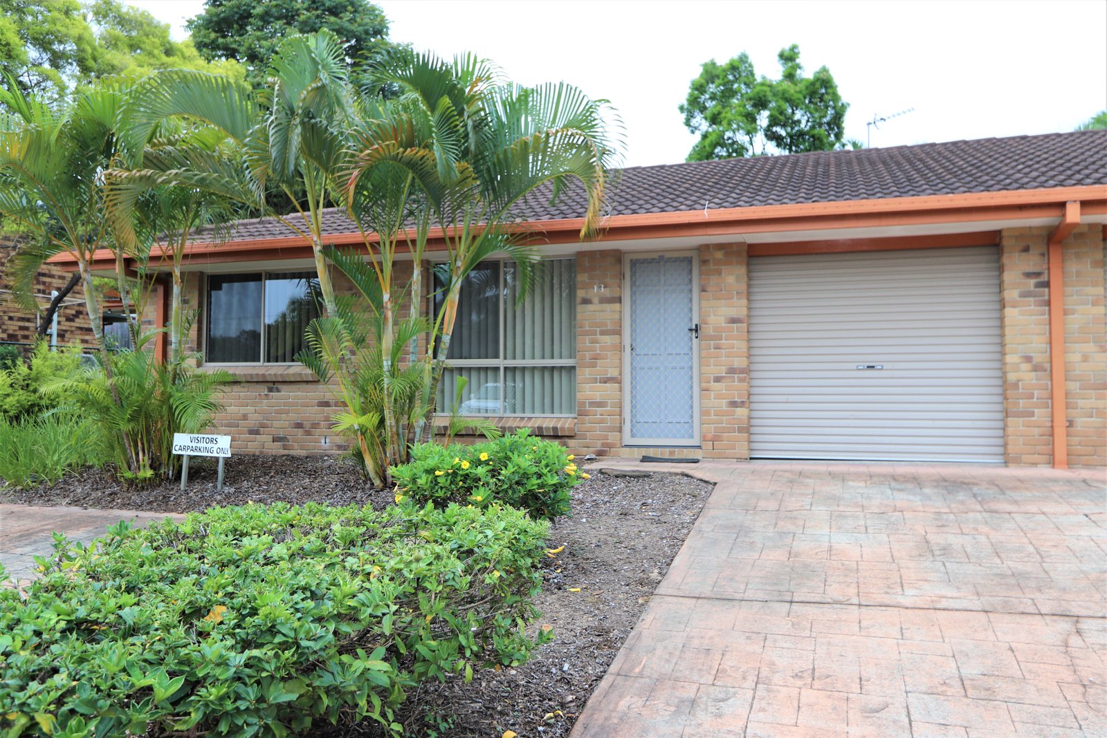 13/20 Golden Palms Court ASHMORE 1