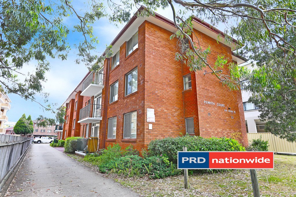 13/209 Derby Street PENRITH 1
