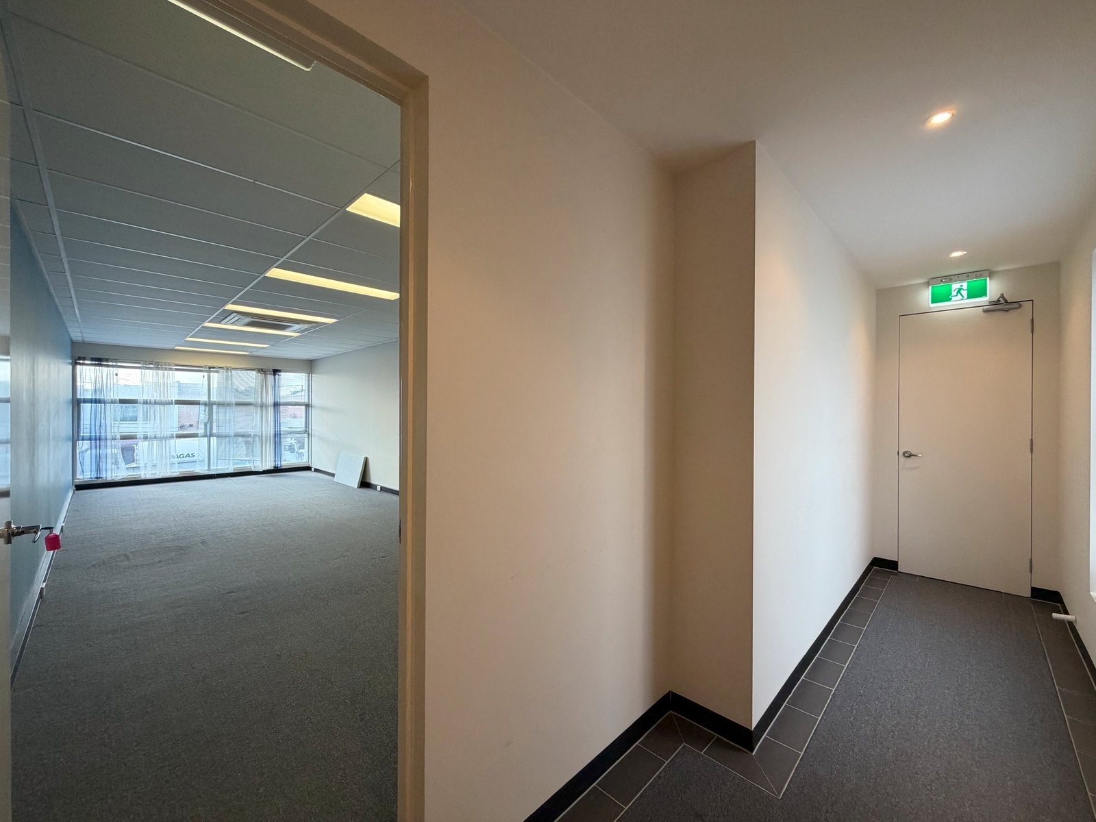 Gallery: 13/211 Warrigal Road