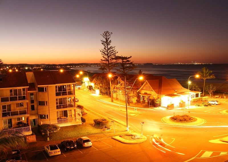 13/22 Marine Parade COOLANGATTA 2