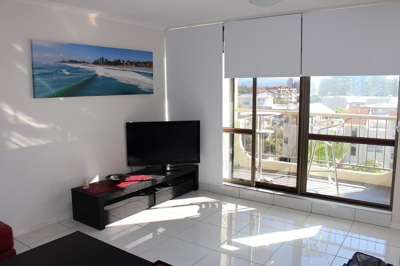 13/22 Marine Parade COOLANGATTA 5