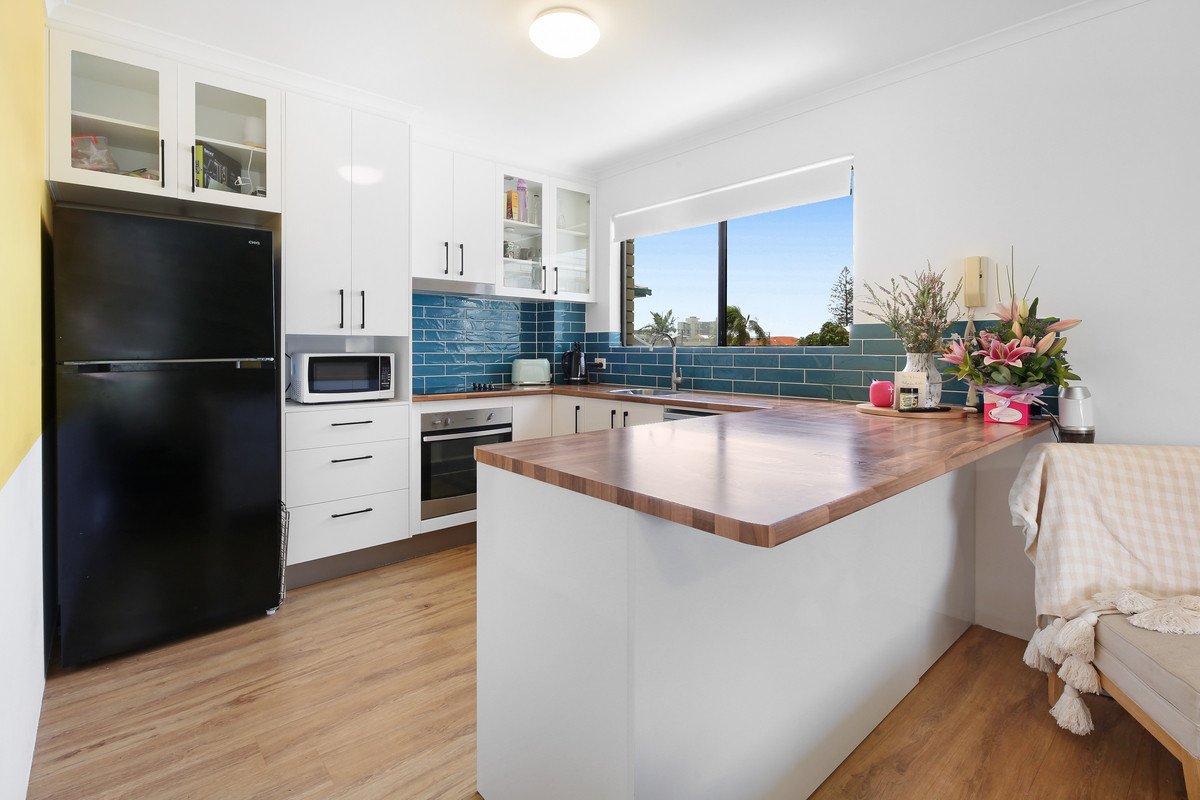 13/2269-2271 Gold Coast Highway Mermaid Beach 1