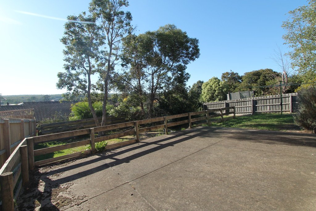 1327 Geelong Road MOUNT CLEAR 14