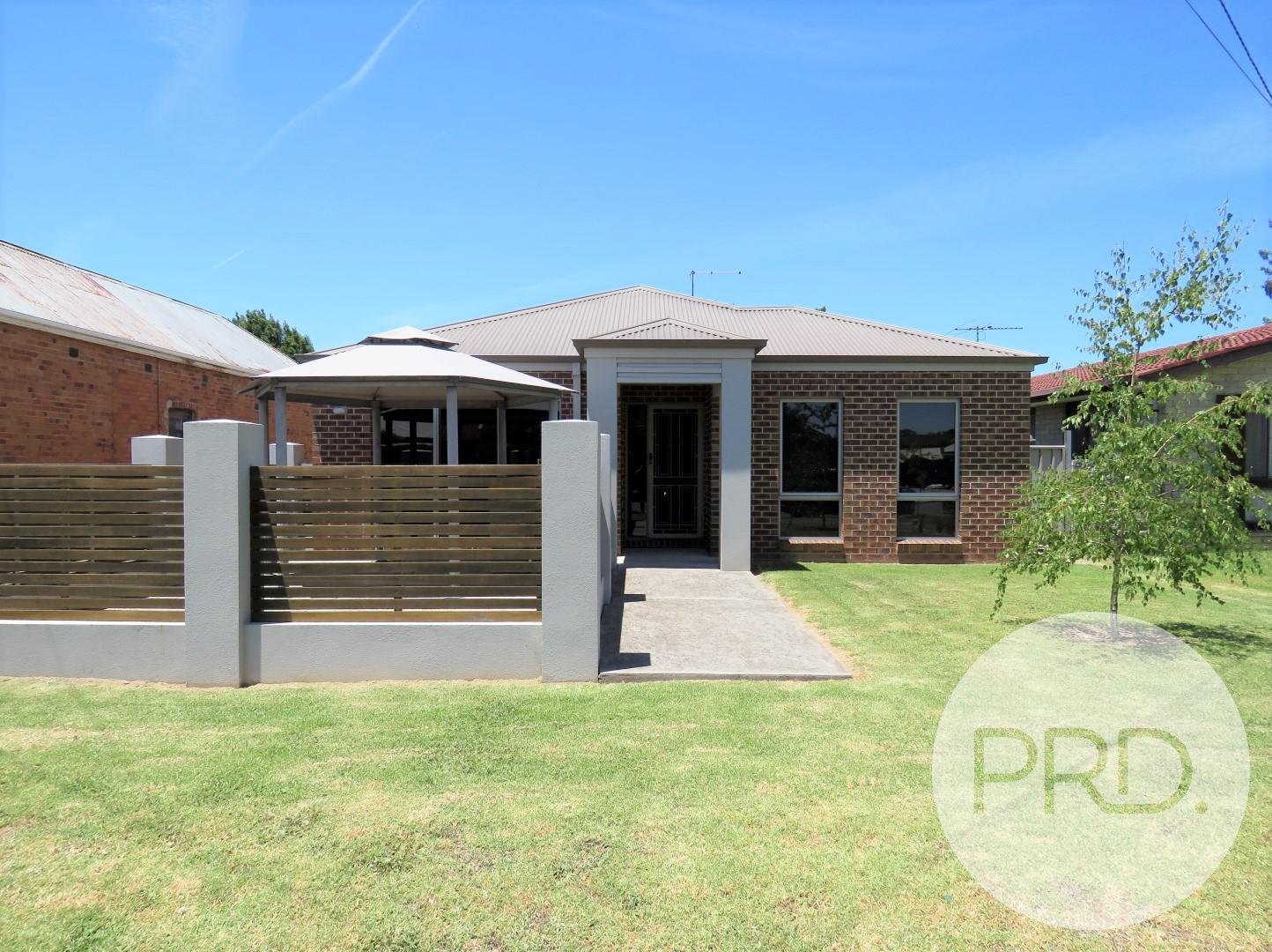 1/328 Olive Street ALBURY 1