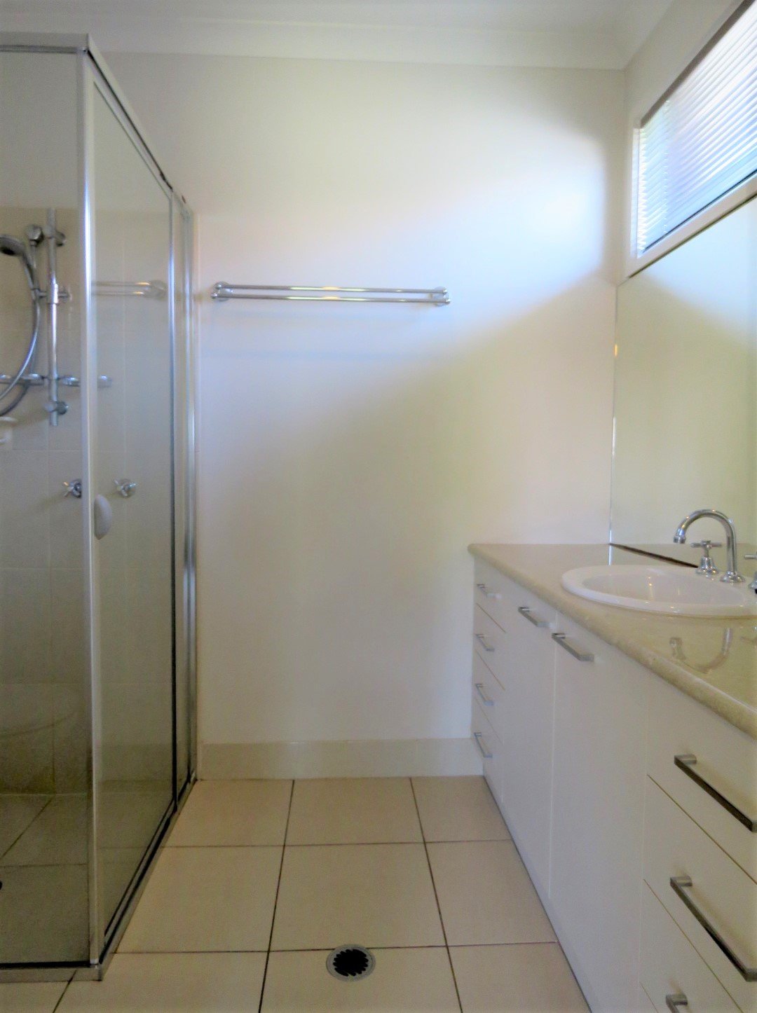 1/328 Olive Street ALBURY 8