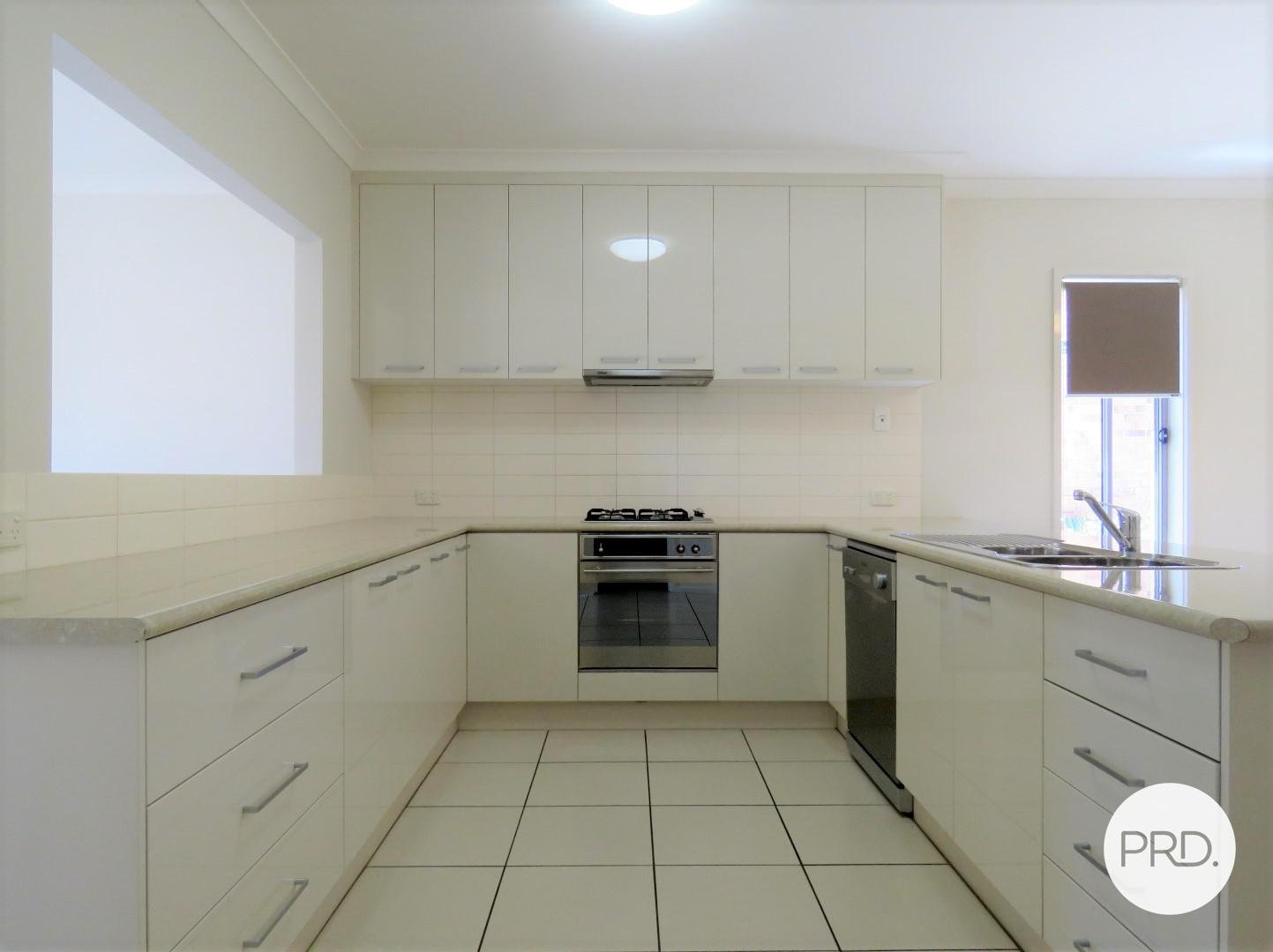 1/328 Olive Street ALBURY 2