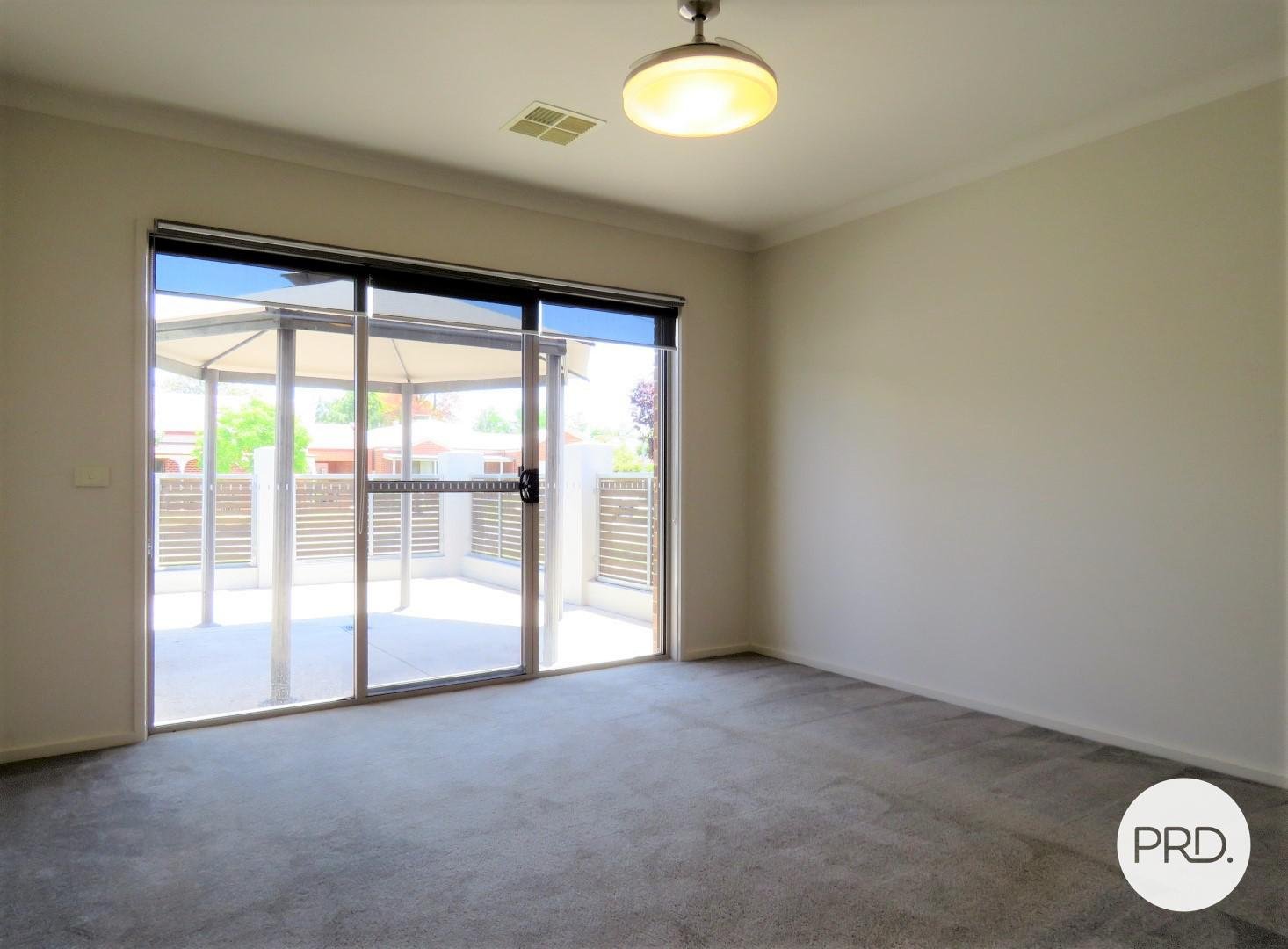 1/328 Olive Street ALBURY 5
